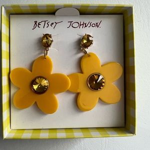 Betsey Johnson Flower Drop Earrings